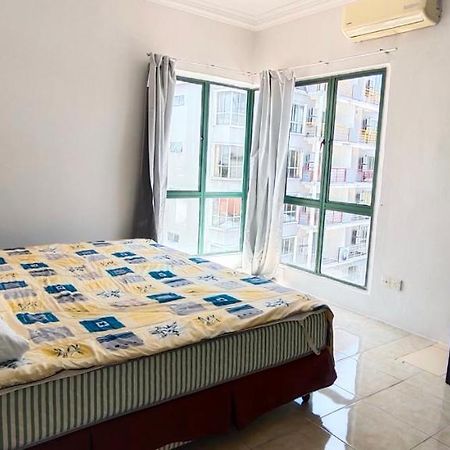 Kampong Bukit Beruang Gold Coast International Resort المظهر الخارجي الصورة