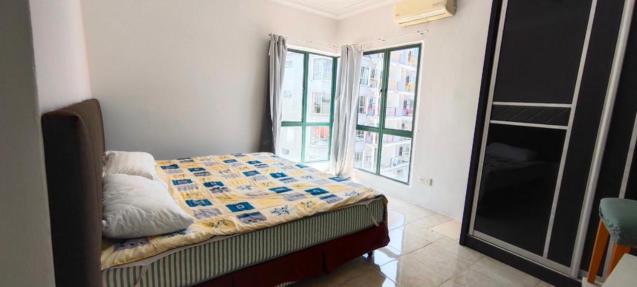 Kampong Bukit Beruang Gold Coast International Resort المظهر الخارجي الصورة